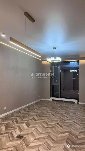 2-комнатная квартира, этаж 13 из 14, 64 м²