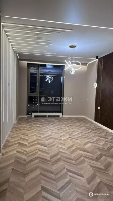 2-комнатная квартира, этаж 13 из 14, 64 м²
