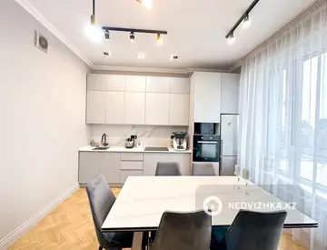 2-комнатная квартира, этаж 12 из 12, 63 м²