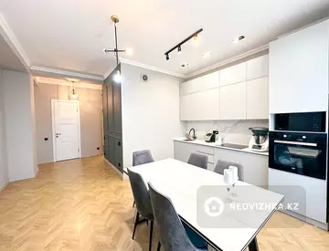 2-комнатная квартира, этаж 12 из 12, 63 м²