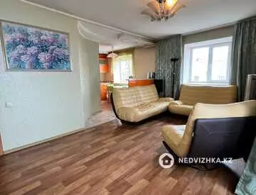 4-комнатная квартира, этаж 5 из 5, 100 м²