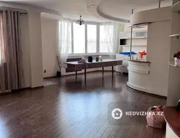 4-комнатная квартира, этаж 10 из 14, 162 м²