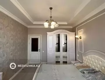 4-комнатная квартира, этаж 6 из 10, 134 м²