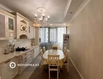 4-комнатная квартира, этаж 6 из 10, 134 м²