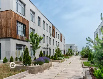 3-комнатная квартира, этаж 2 из 3, 85 м²