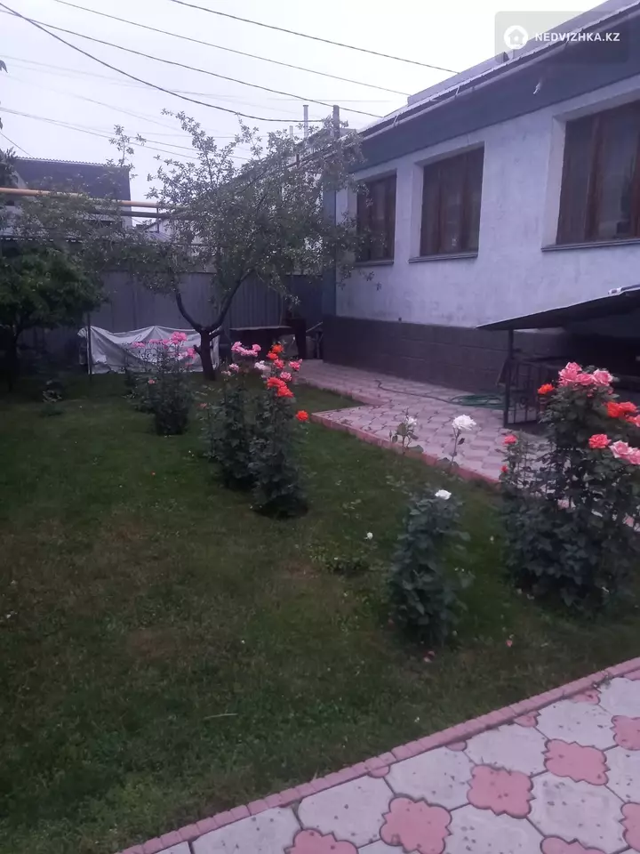 240 м², 7-комнатный дом, 9 соток, 240 м², изображение - 1