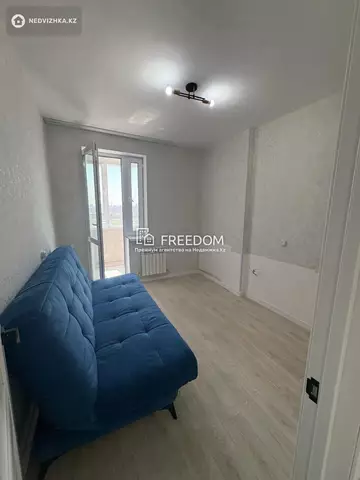 1-комнатная квартира, этаж 8 из 21, 42 м²