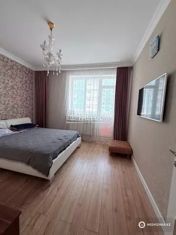 4-комнатная квартира, этаж 10 из 15, 129 м²