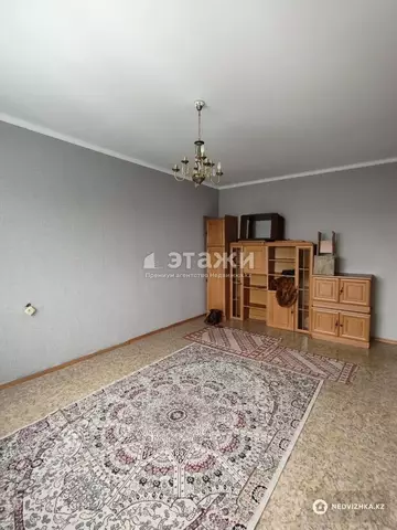 1-комнатная квартира, этаж 9 из 9, 37 м²