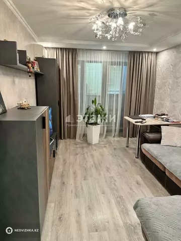 3-комнатная квартира, этаж 3 из 5, 60 м²