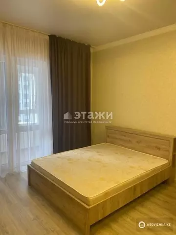 1-комнатная квартира, этаж 8 из 8, 38 м², на длительный срок