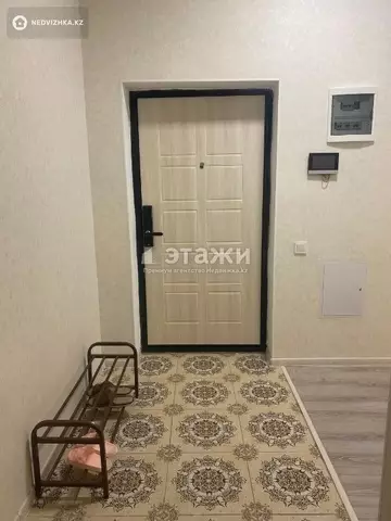 1-комнатная квартира, этаж 8 из 8, 38 м², на длительный срок