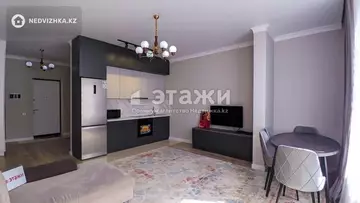 2-комнатная квартира, этаж 8 из 13, 70 м², на длительный срок