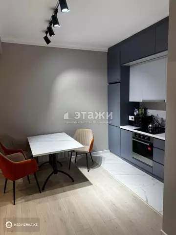 2-комнатная квартира, этаж 10 из 12, 56 м², на длительный срок