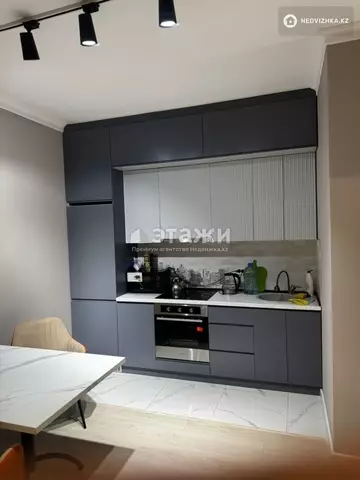 2-комнатная квартира, этаж 10 из 12, 56 м², на длительный срок