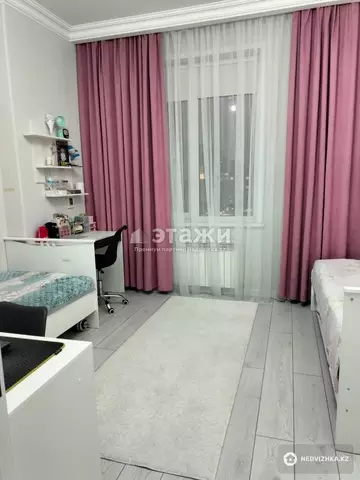 3-комнатная квартира, этаж 4 из 9, 103 м²