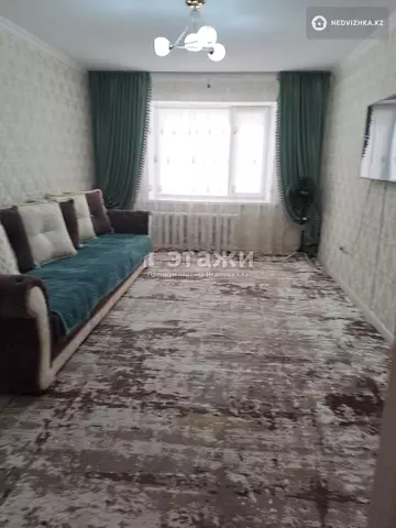 2-комнатная квартира, этаж 4 из 10, 60 м²