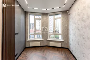 2-комнатная квартира, этаж 4 из 22, 55 м²