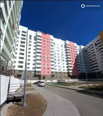 1-комнатная квартира, этаж 2 из 12, 39 м²