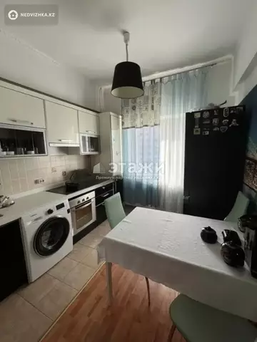 2-комнатная квартира, этаж 4 из 6, 53 м²