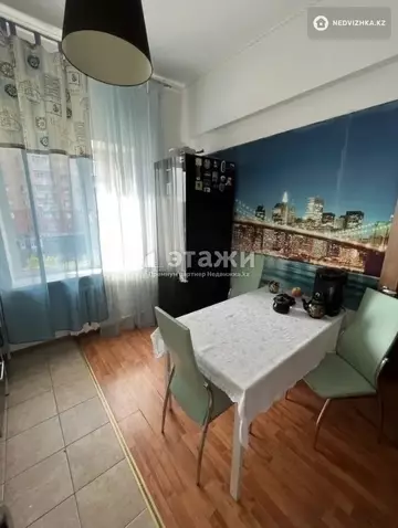 2-комнатная квартира, этаж 4 из 6, 53 м²