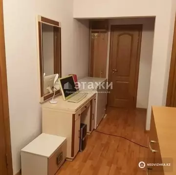2-комнатная квартира, этаж 4 из 6, 53 м²