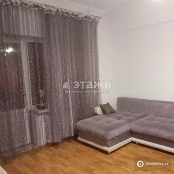 2-комнатная квартира, этаж 4 из 6, 53 м²