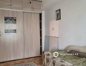 2-комнатная квартира, этаж 1 из 3, 49 м²