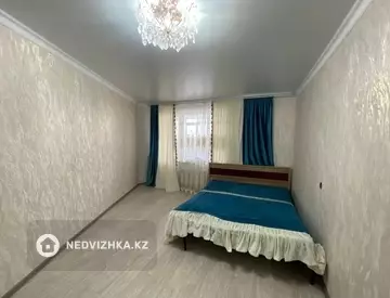 4-комнатная квартира, этаж 6 из 6, 93 м²