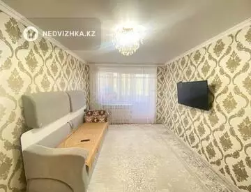 2-комнатная квартира, этаж 3 из 5, 39 м²