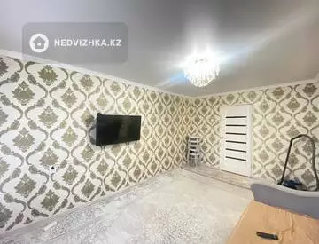 2-комнатная квартира, этаж 3 из 5, 39 м²
