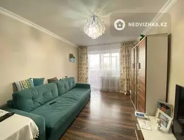 3-комнатная квартира, этаж 4 из 6, 63 м²