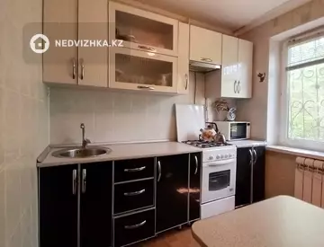 2-комнатная квартира, этаж 1 из 5, 49 м²