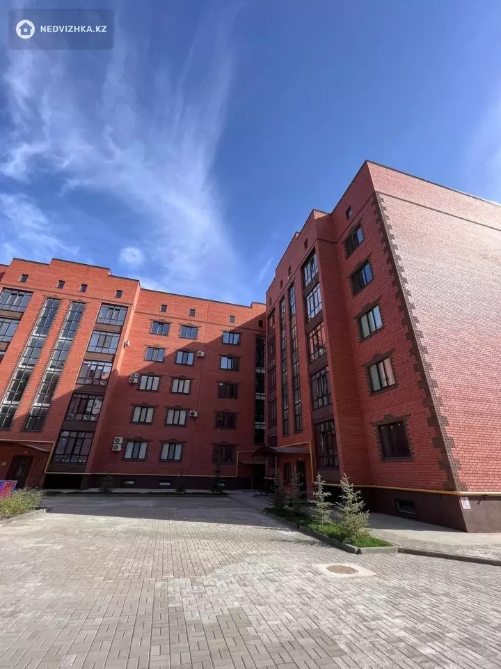 57.2 м², 1-комнатная квартира, этаж 4 из 5, 57 м², изображение - 1