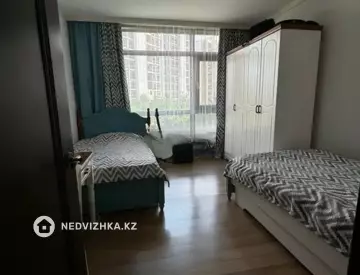 4-комнатная квартира, этаж 3 из 21, 155 м²