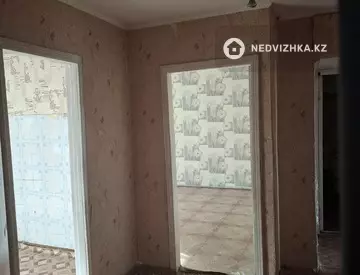 2-комнатная квартира, этаж 4 из 4, 49 м²