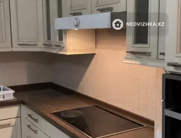3-комнатная квартира, этаж 7 из 7, 135 м²