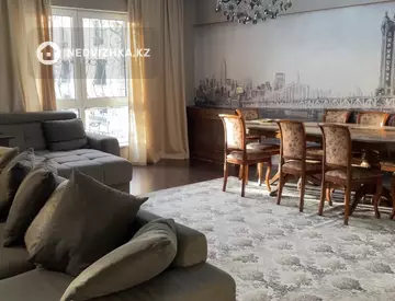 3-комнатная квартира, этаж 7 из 7, 135 м²