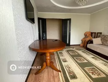 3-комнатная квартира, этаж 5 из 9, 63 м²