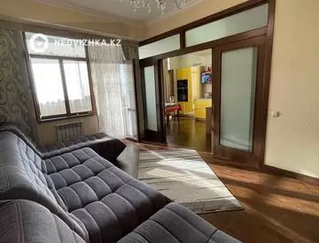 2-комнатная квартира, этаж 12 из 12, 70 м², на длительный срок