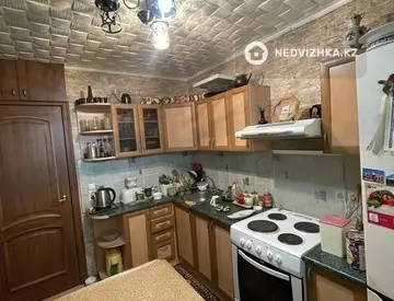 3-комнатная квартира, этаж 4 из 5, 63 м²