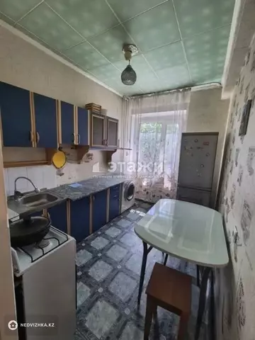 1-комнатная квартира, этаж 4 из 5, 36 м²