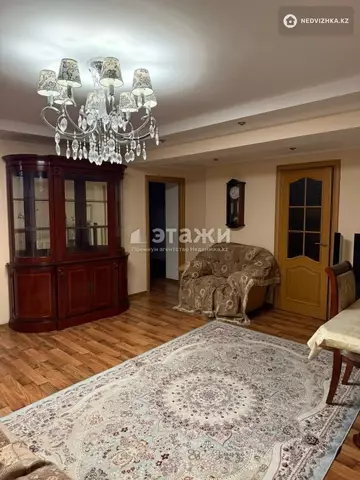 4-комнатная квартира, этаж 5 из 5, 100 м²