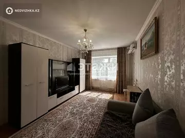2-комнатная квартира, этаж 4 из 5, 52 м²