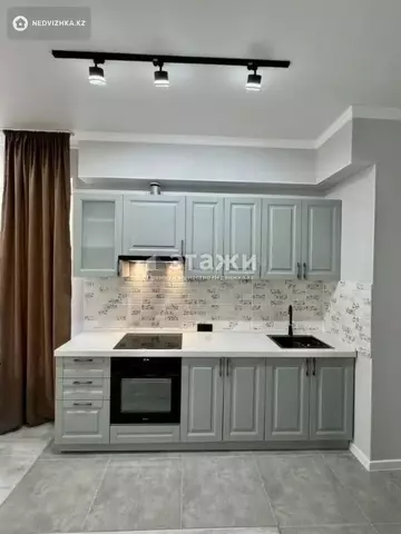 2-комнатная квартира, этаж 3 из 12, 50 м², на длительный срок
