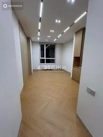3-комнатная квартира, этаж 8 из 18, 70 м²