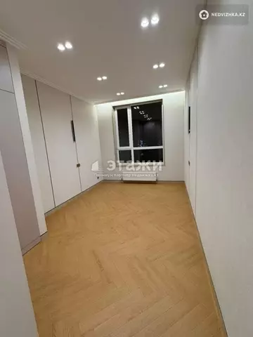 3-комнатная квартира, этаж 8 из 18, 70 м²