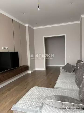3-комнатная квартира, этаж 10 из 12, 85 м²