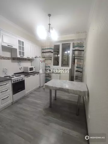 1-комнатная квартира, этаж 3 из 6, 39 м²