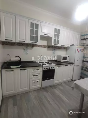 1-комнатная квартира, этаж 3 из 6, 39 м²